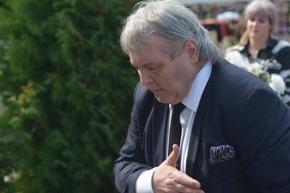 Посланик Васил Петков почете в град Хронски Бенядик паметта на четирима български студенти, загинали по време на Словашкото национално въстание през 1944 година